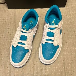 Worn once Sz 10 Jordan 1 FlyEase Aquatone w/ Box